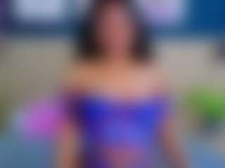 Live cam show with TaraMiller - Average on WildCum