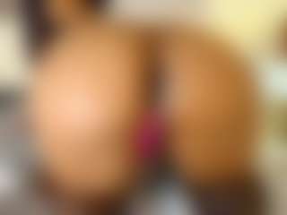 Live cam show with Tiifany-Baker - New Petite on MyBangCams