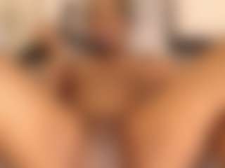 Live cam show with Tiifany-Baker - New Petite on Camsoda