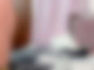 Live cam show with EmeraldBlonde - White on Livezox | colombia