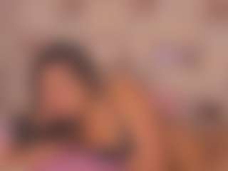 LauraValvet's Live Sex Cam Show