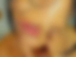 Live cam show with ThreeTemptations - Facial on Camsoda