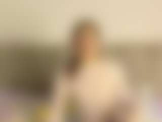 Live cam show with venusNoirr - Normal on Camsoda
