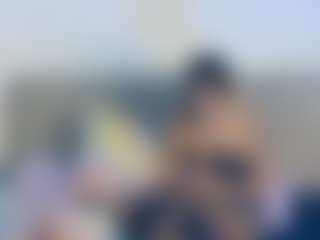 Live cam show with venusNoirr - New Blowjob on Fling VIP Chat