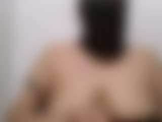 Slutty04's Live Sex Cam Show