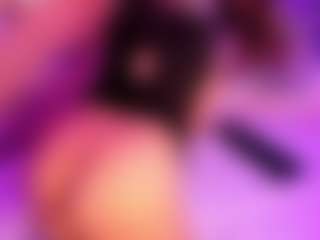 AmelieRoux's Live Sex Cam Show