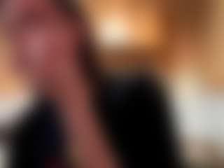 Live cam show with Darleen - New Shaved Pussy on Stripli.com