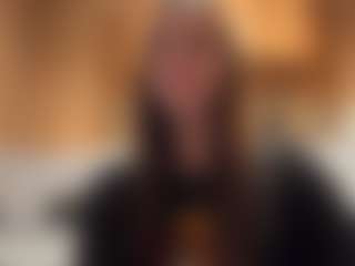 Live cam show with Darleen - Shaved Pussy Brown Hair on ObeyMaria