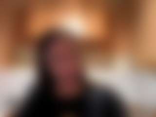 Live cam show with Darleen - Skinny on PervPlay.com