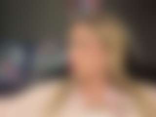 Live cam show with Tessa - Gamer Mature on parknlotfishbdy