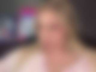 Live cam show with Tessa - Athletic Middle Aged on https://playwithruby.com