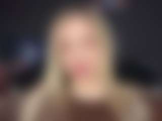 Live cam show with Tessa - New Blowjob on SxyPornLive