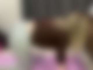 Live cam show with Tessa - Middle Aged on Latina Girls