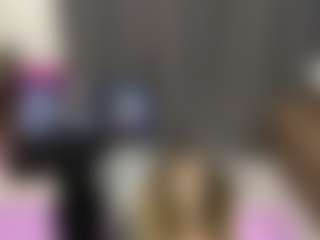 Live cam show with Tessa - Middle Aged on Camsoda