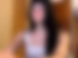 Live cam show with Nikki - Green Eyes on luckytryst.com