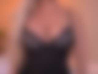 megan-lara's Live Sex Cam Show