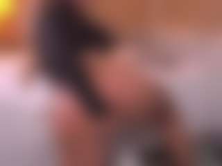 megan-lara MILF webcam performer live streaming