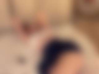Live cam show with Avrora - Skinny on Camsoda