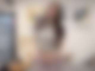Live cam show with Emily - Skinny on Camversity