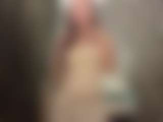 Live cam show with MillaColvert - Striptease on SmokeAndPoke