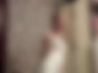 Live cam show with MillaColvert - Striptease on Camsoda