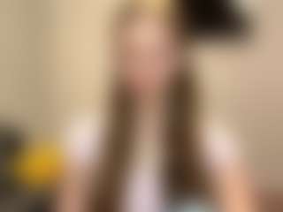 Live cam show with MillaColvert - College on xDating