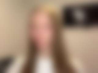 Live cam show with MillaColvert - Upskirt on Soda Cam