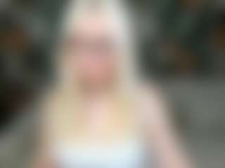 Live cam show with Velvettt-lun - Blue Eyes on Dolls Live