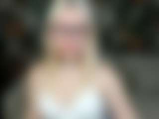 Live-Cam-Show mit Velvettt-lun - Blue Eyes auf Camsoda