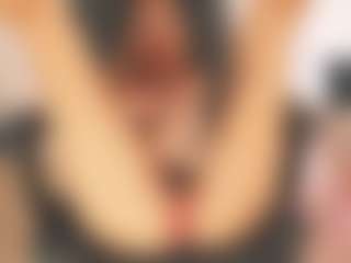 YvonnaOne's Live Sex Cam Show