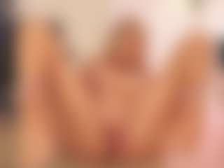 YvonnaOne's Live Sex Cam Show