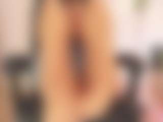 YvonnaOne's Live Sex Cam Show