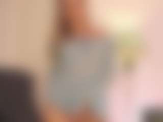 YvonnaOne's Live Sex Cam Show