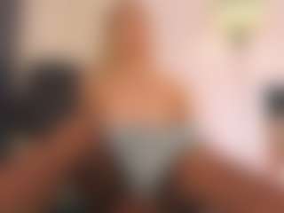 YvonnaOne's Live Sex Cam Show