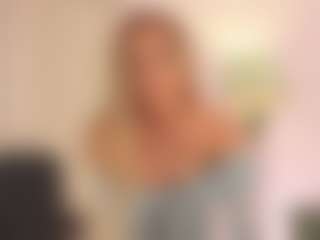 YvonnaOne's Live Sex Cam Show