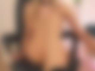 YvonnaOne's Live Sex Cam Show