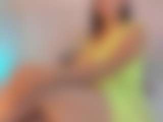 Live cam show with Arya-02 - Striptease MILF on thefappeningchat.com