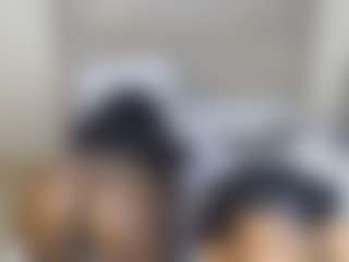 hotkennie MILF webcam performer live streaming