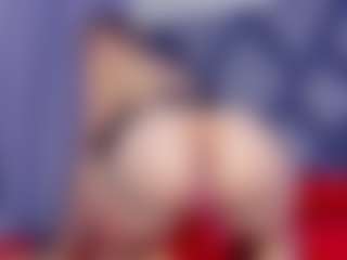 Live cam show with TamaraaLee - Thin on friskycurves.com