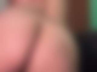 Kate-n-andyy's Live Sex Cam Show