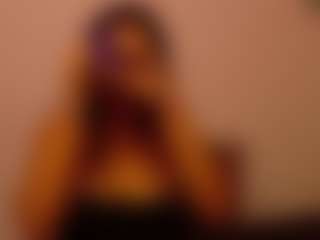 Live cam show with Violettroose - New Teen (18+) on Camsoda