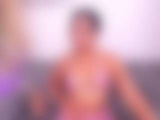 Live cam show with Violettroose - New Spank on friskycurves.com