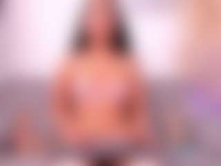 Live cam show with Violettroose - New Spank on Camsoda