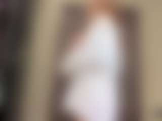 Live cam show with DomitilaCombs - Blowjob on Camsoda