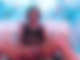 Live cam show with ebonysplitfire - Squirt MILF on TottyGirls