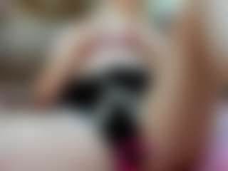 Live cam show with sisilvia465 - Skinny on Camsoda