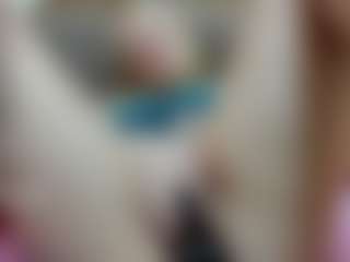 Live cam show with sisilvia465 - Skinny on Camsoda