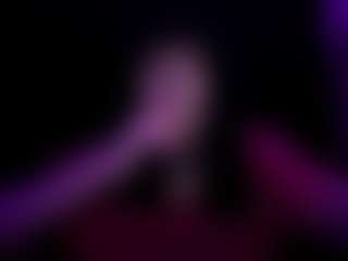 Live cam show with Kaylee - New Granny on Livezox