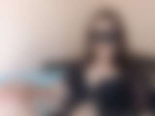 Live cam show with LeanoraPontillo - Tease Brown Hair on xfollow cams