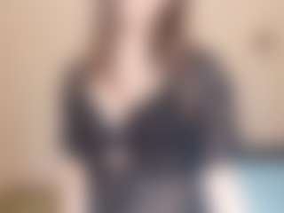 Live cam show with LeanoraPontillo - Spank Brown Hair on intimatelivegirls.com